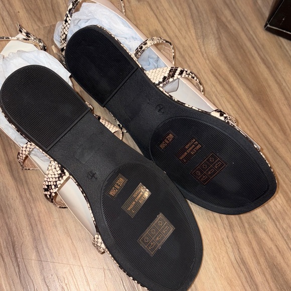 Snake Print Gladiator Sandals - Picture 7 of 7